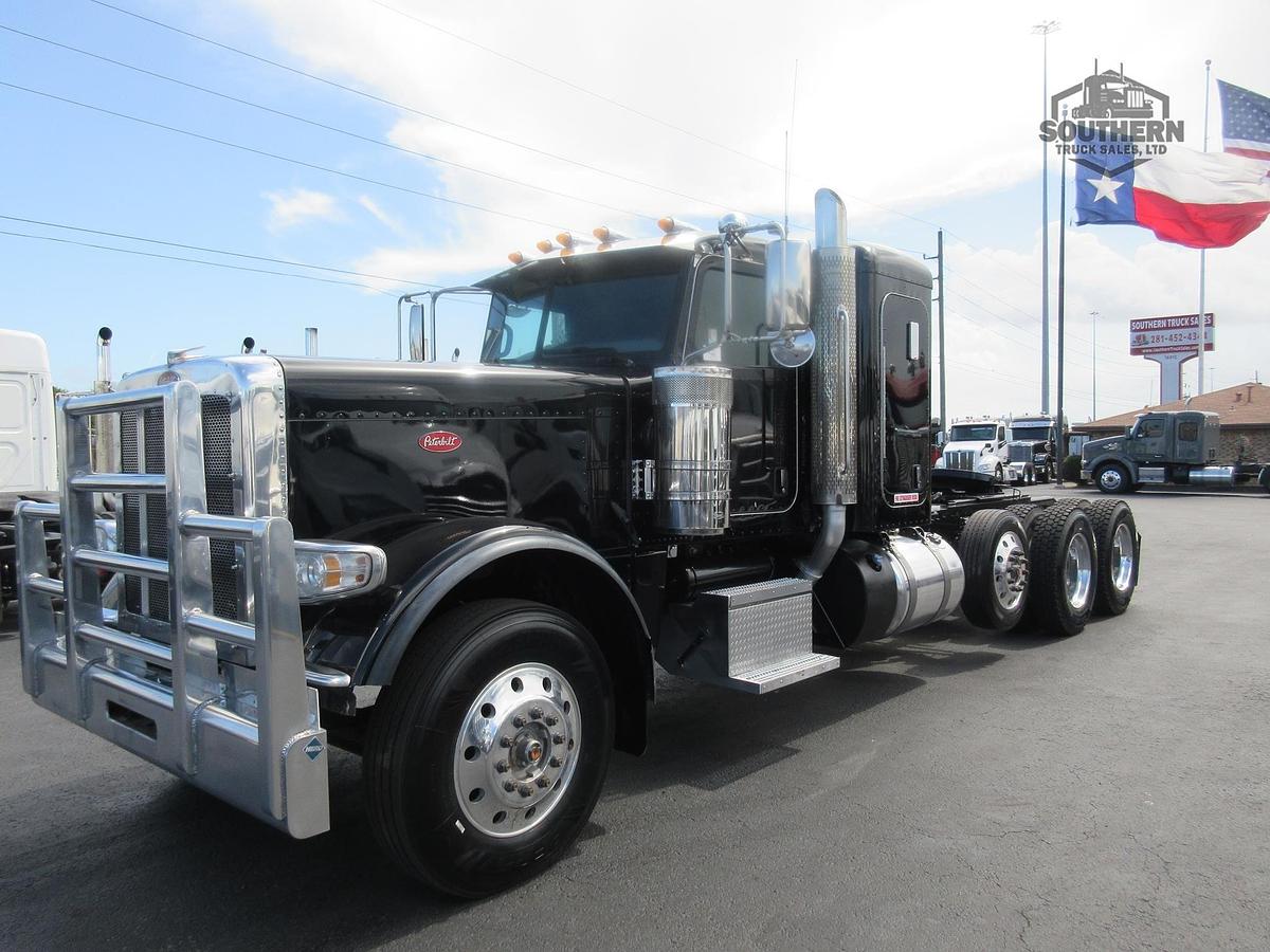 Used 2023 PETERBILT 389
