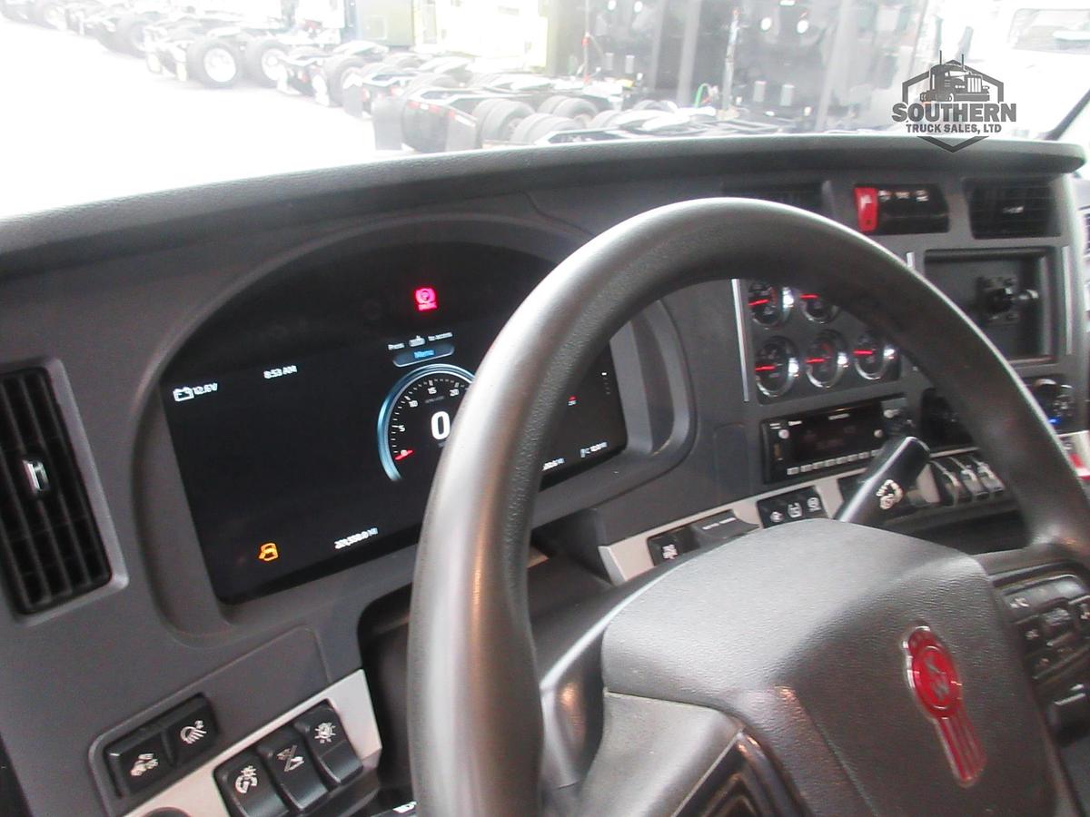 Used 2023 KENWORTH T880