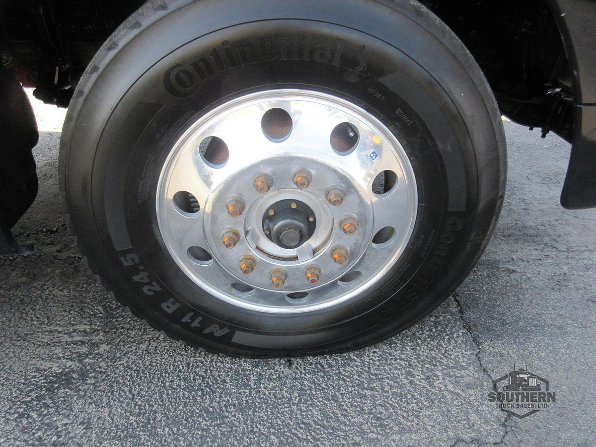 Used 2023 KENWORTH T880