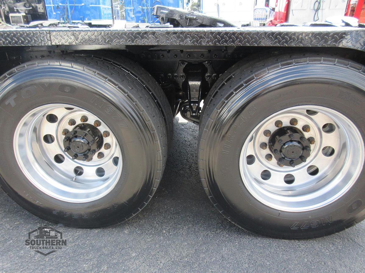 Used 2019 FREIGHTLINER CORONADO 122 SD