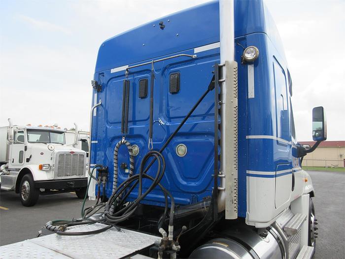 Used 2017 FREIGHTLINER CASCADIA 125