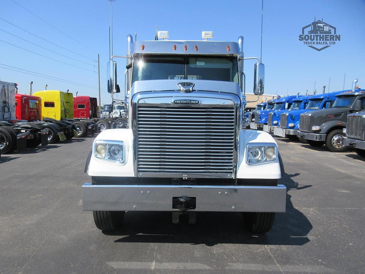 Used 2020 FREIGHTLINER 122SD