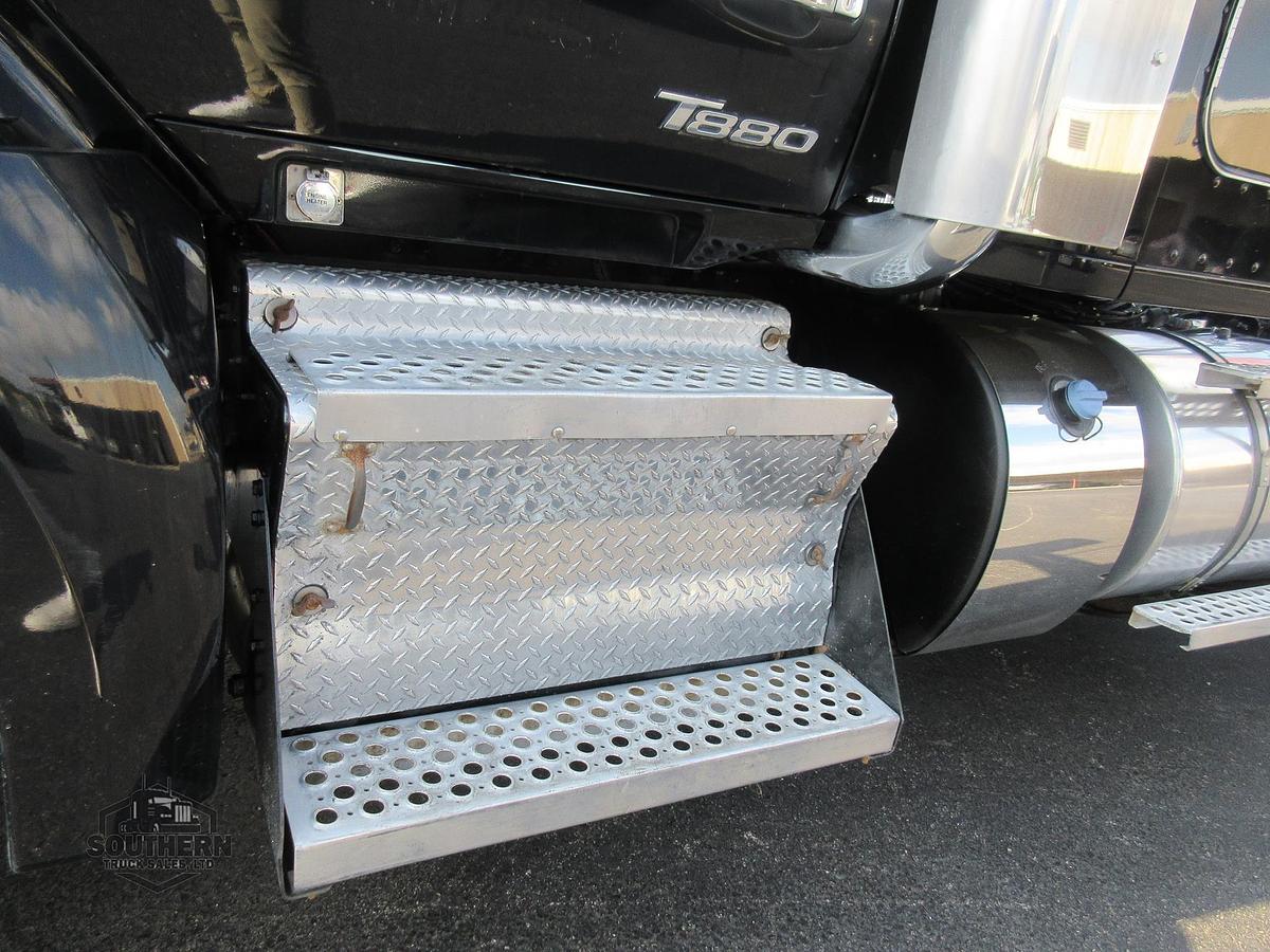 Used 2023 KENWORTH T880