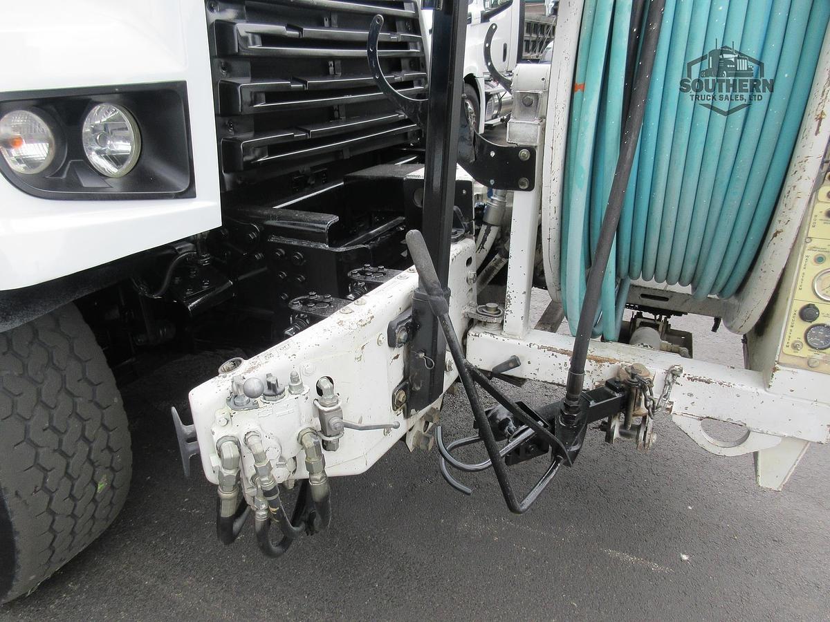 Used 2014 FREIGHTLINER 114SD