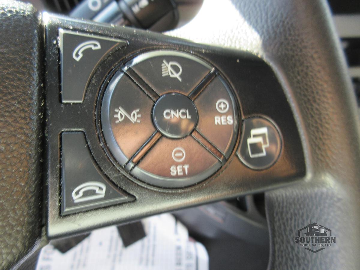 Used 2022 FREIGHTLINER CASCADIA 116