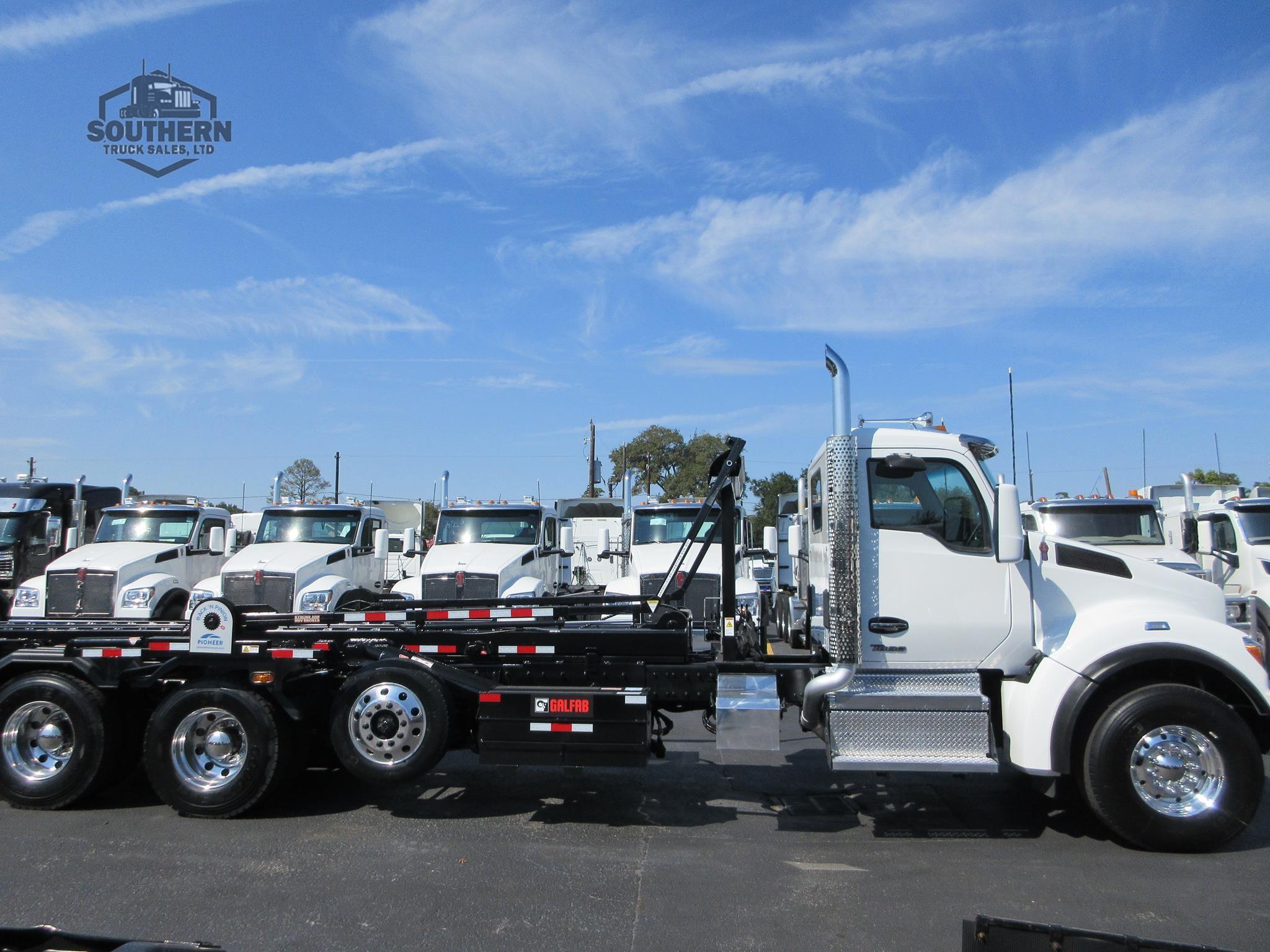 2025 KENWORTH T880