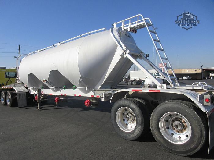 Used 2011 POLAR 41 ft