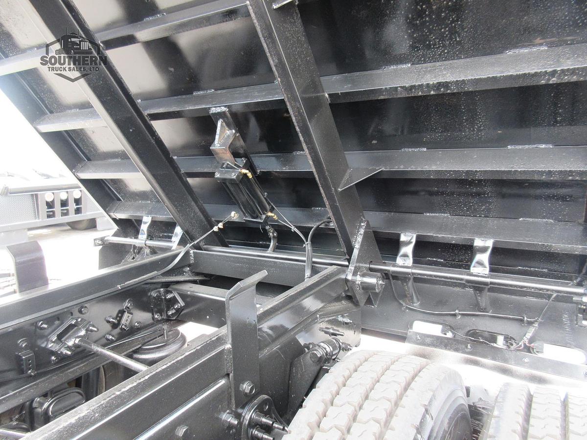 Used 2018 FREIGHTLINER CASCADIA 125