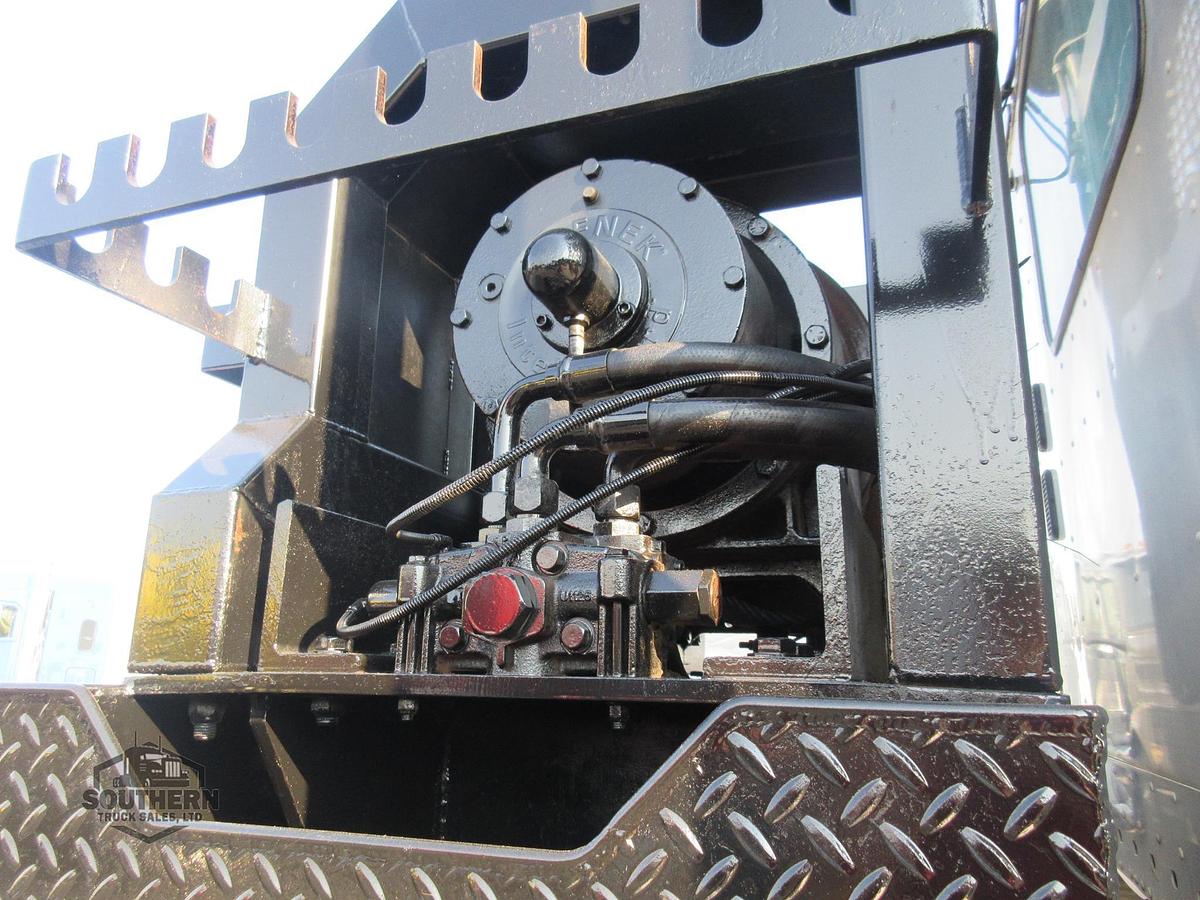 Used 2018 FREIGHTLINER 122SD