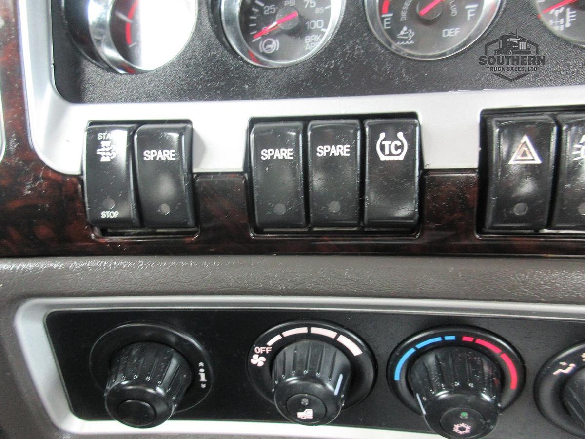 Used 2023 KENWORTH W900