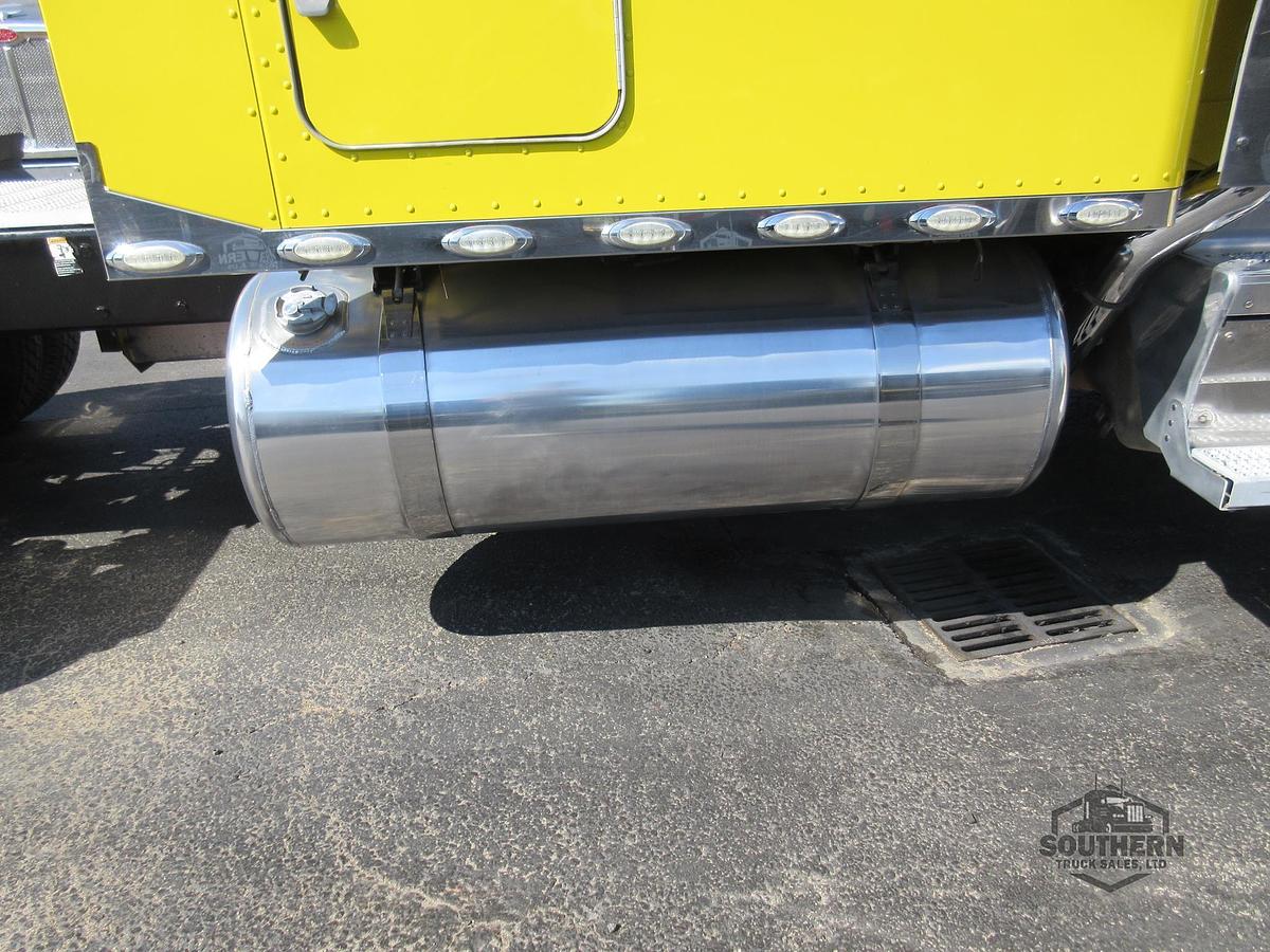 Used 2019 PETERBILT 389