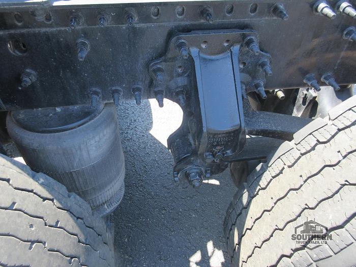 Used 2020 VOLVO VNR64T300