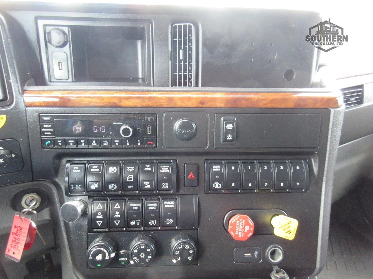 Used 2021 INTERNATIONAL LT