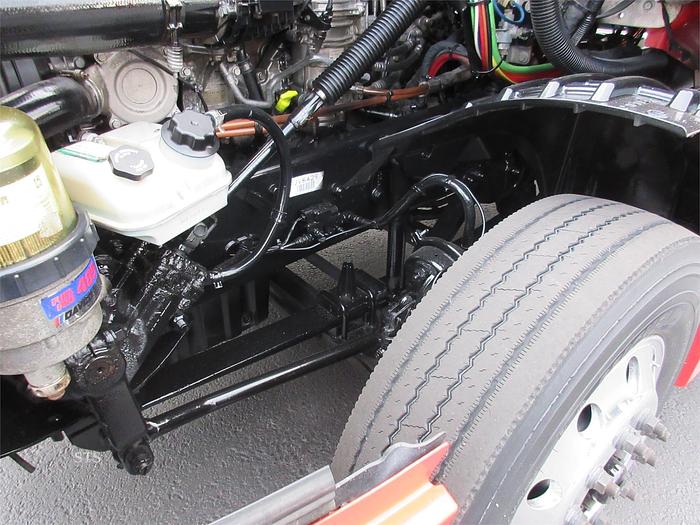 Used 2018 FREIGHTLINER CASCADIA 126