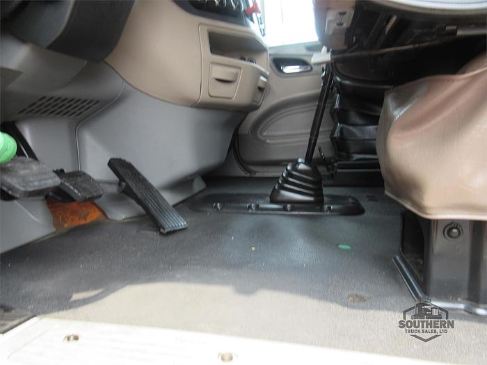 Used 2018 PETERBILT 567