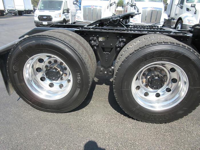 Used 2021 KENWORTH T880