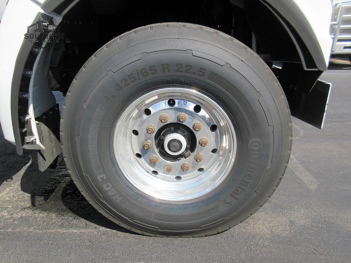 Used 2025 KENWORTH T880