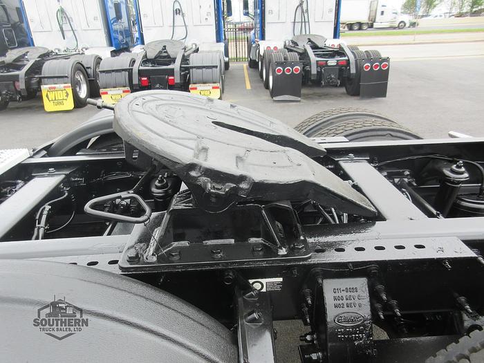 Used 2020 PETERBILT 567