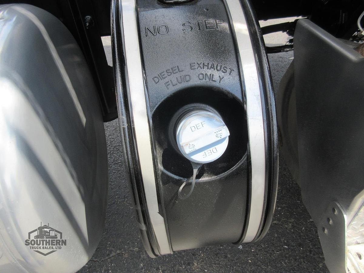 Used 2020 PETERBILT 567