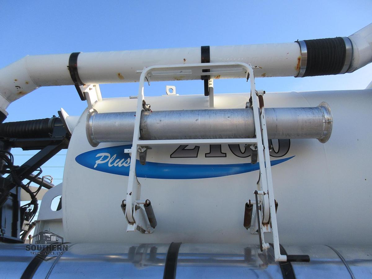 Used 2013 KENWORTH T800