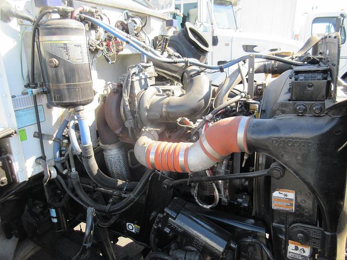 Used 2013 PETERBILT 348