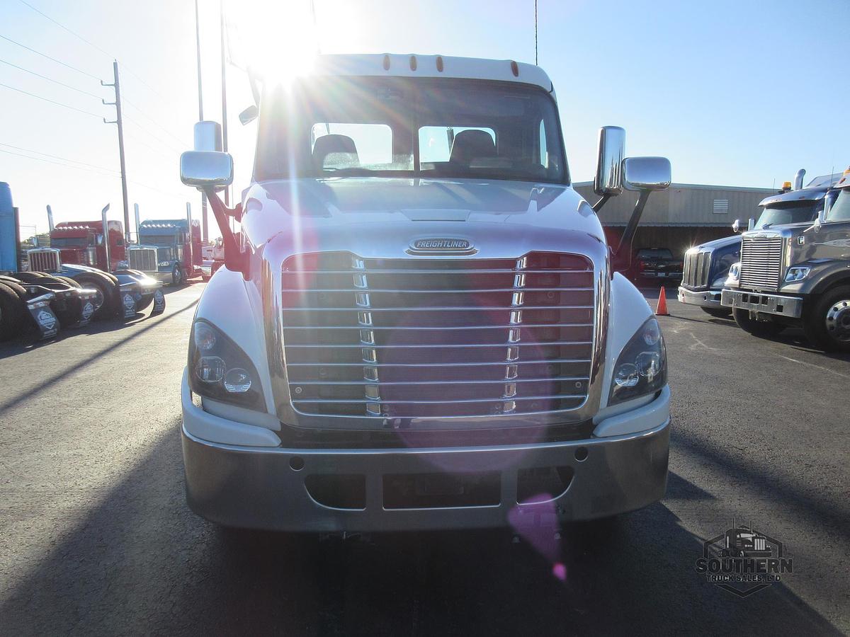 Used 2020 FREIGHTLINER CASCADIA 125