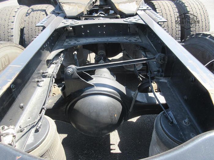 Used 2020 VOLVO VNR64T300