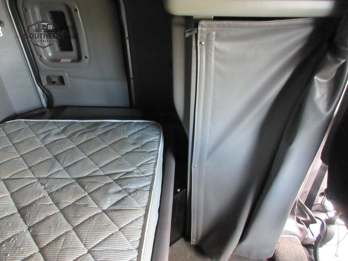 Used 2019 PETERBILT 389