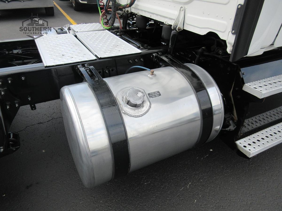 Used 2018 FREIGHTLINER CASCADIA 125