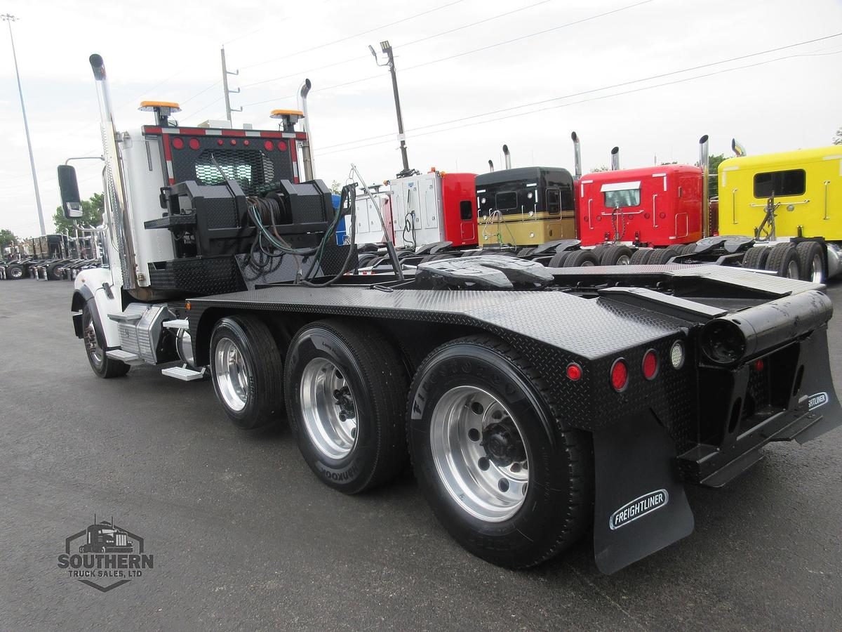 Used 2019 FREIGHTLINER CORONADO 122 SD