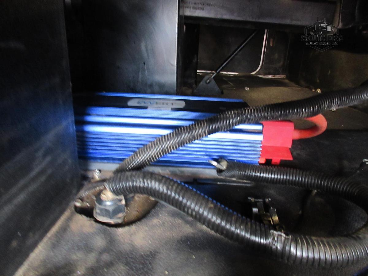 Used 2021 KENWORTH T880