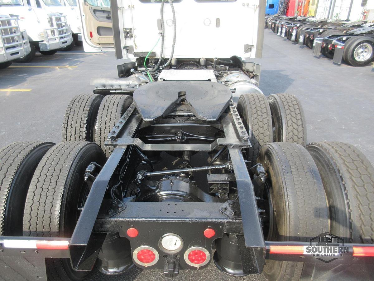 Used 2019 FREIGHTLINER CASCADIA 113