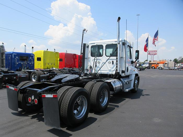 Used 2019 FREIGHTLINER CASCADIA 125
