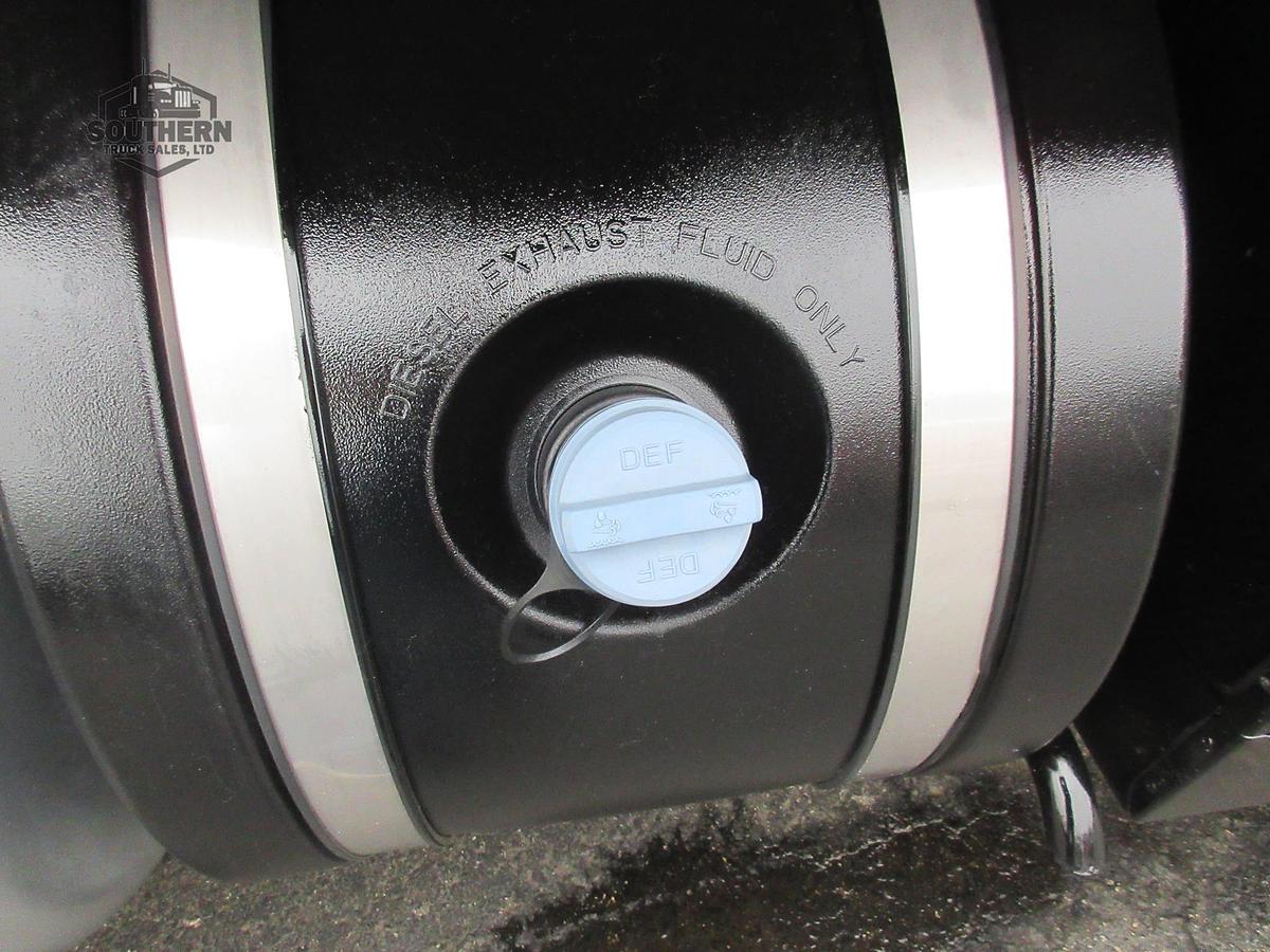 Used 2021 PETERBILT 567