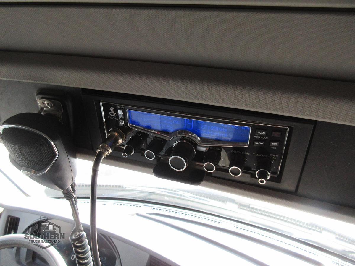 Used 2023 KENWORTH T880