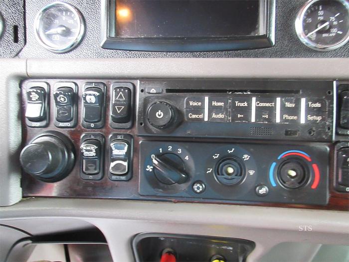 Used 2015 PETERBILT 389