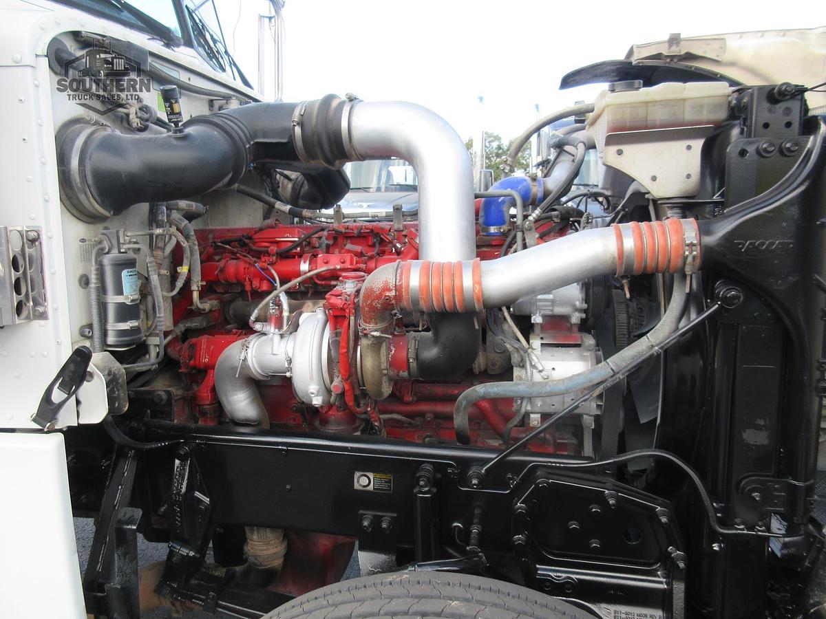 Used 2016 PETERBILT 389