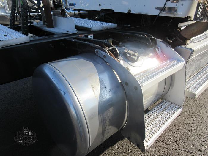 Used 2020 PETERBILT 567