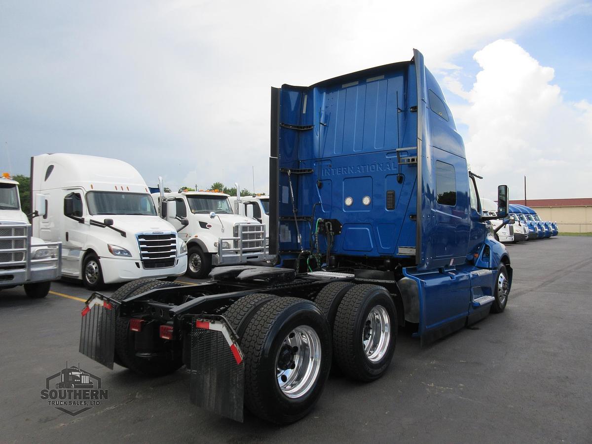 Used 2021 INTERNATIONAL LT