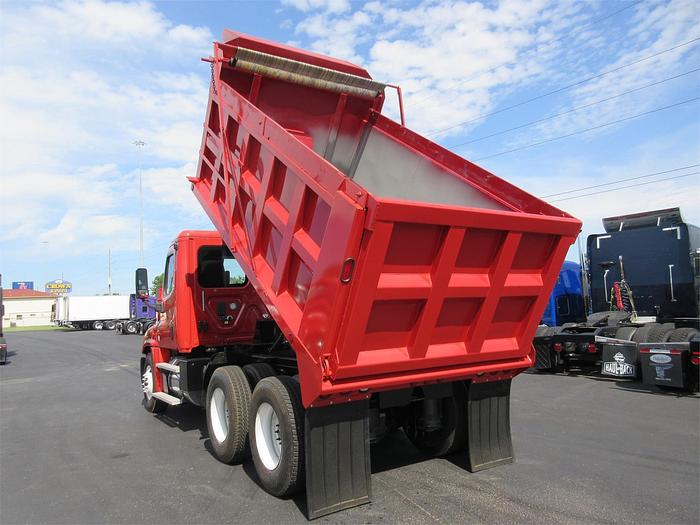 Used 2017 FREIGHTLINER CASCADIA 125