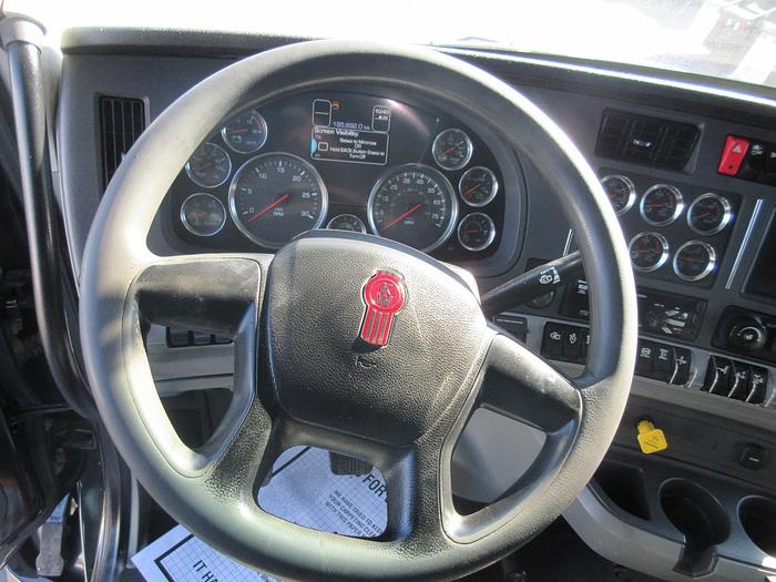 Used 2021 KENWORTH T880