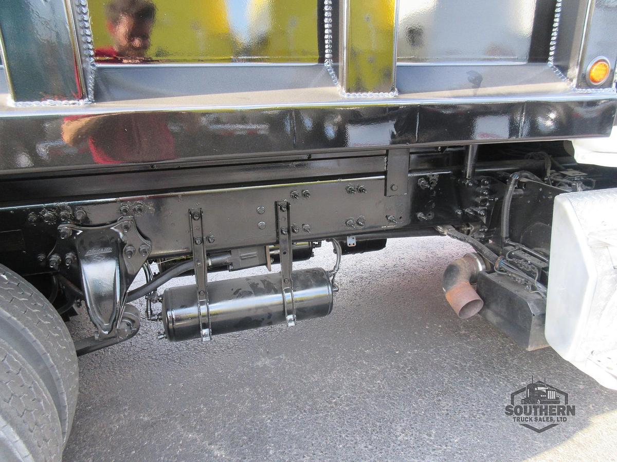 Used 2019 FREIGHTLINER CASCADIA 126