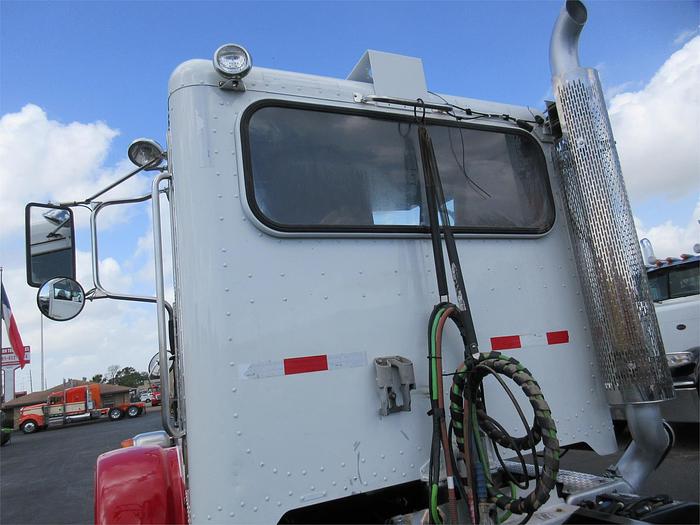 Used 2015 PETERBILT 365