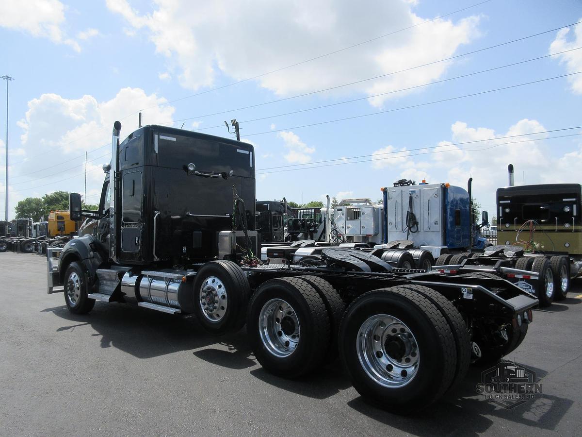 Used 2023 KENWORTH T880