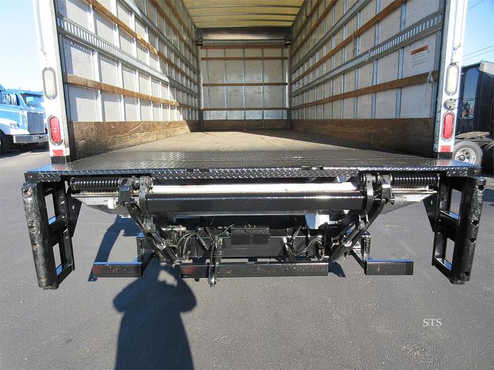 Used 2017 FREIGHTLINER BUSINESS CLASS M2 106