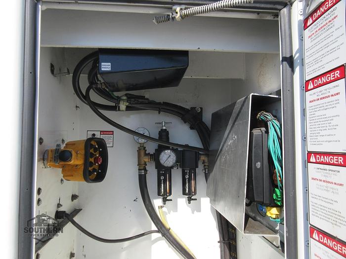 Used 2012 STELLAR 10621 MOUNTED ON 2012 PETERBILT 337