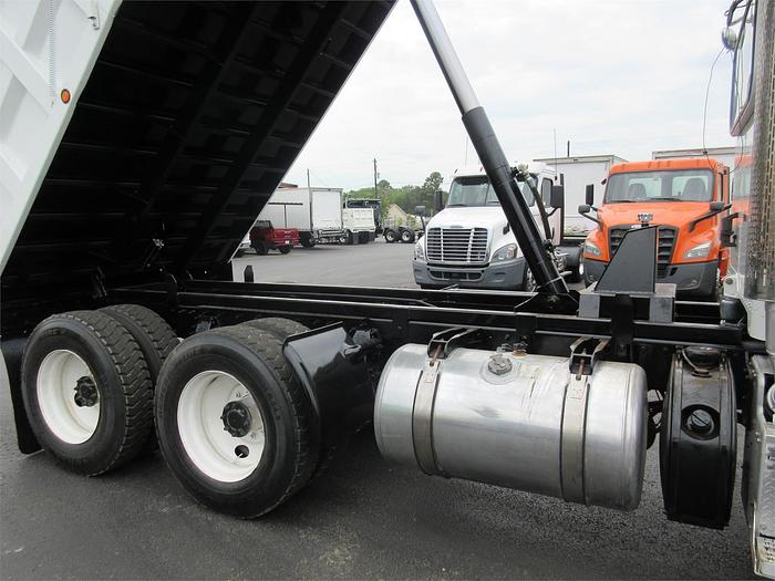 Used 2015 PETERBILT 365