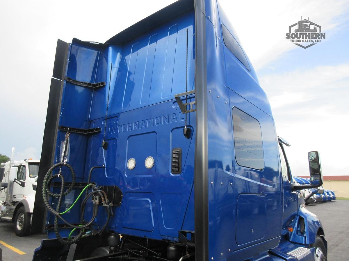 Used 2021 INTERNATIONAL LT