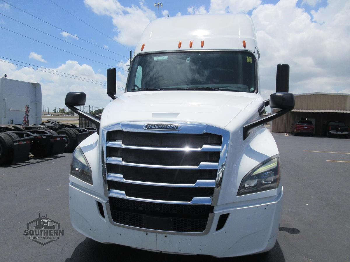 Used 2020 FREIGHTLINER CASCADIA 126