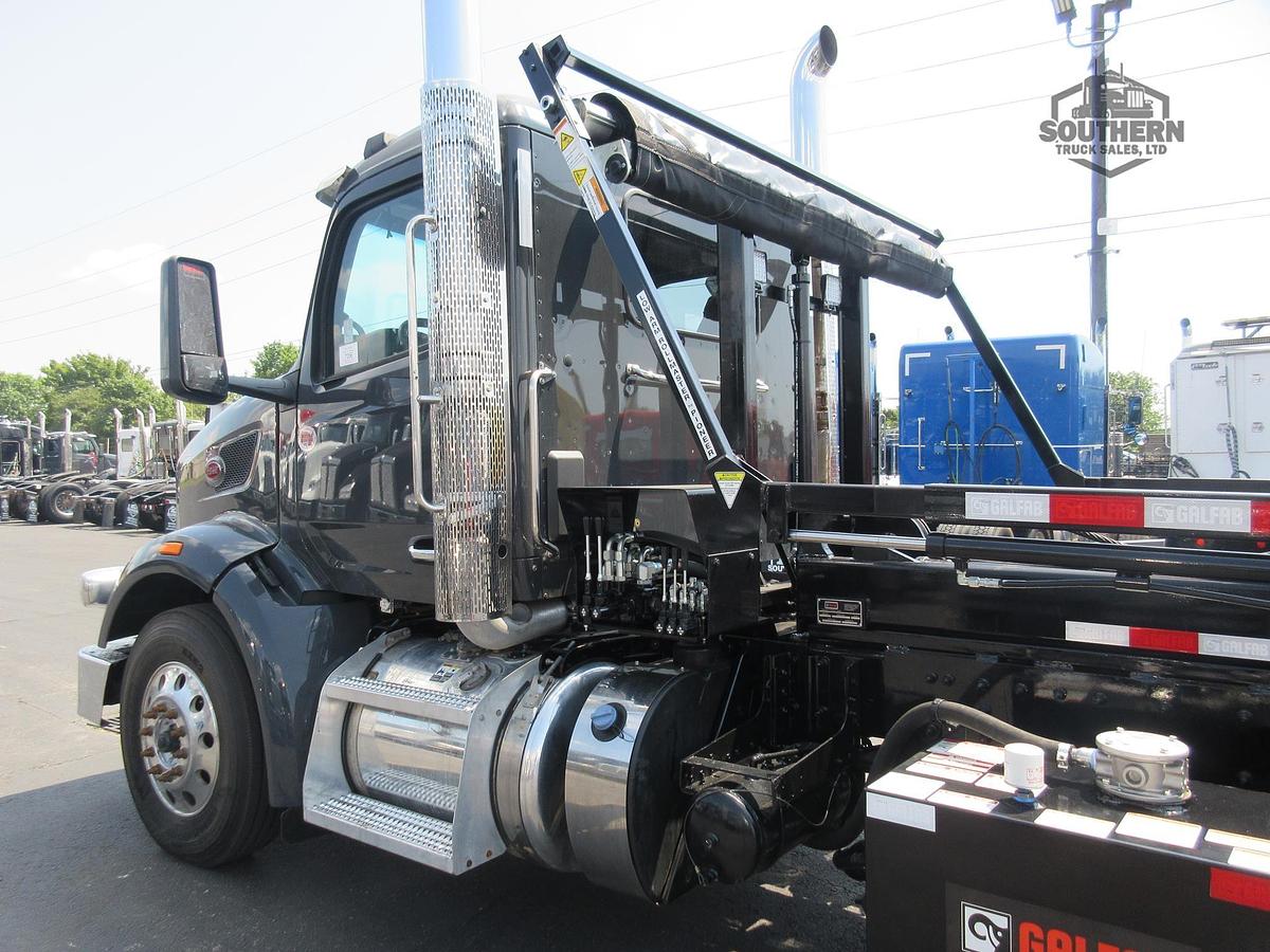 Used 2025 PETERBILT 567